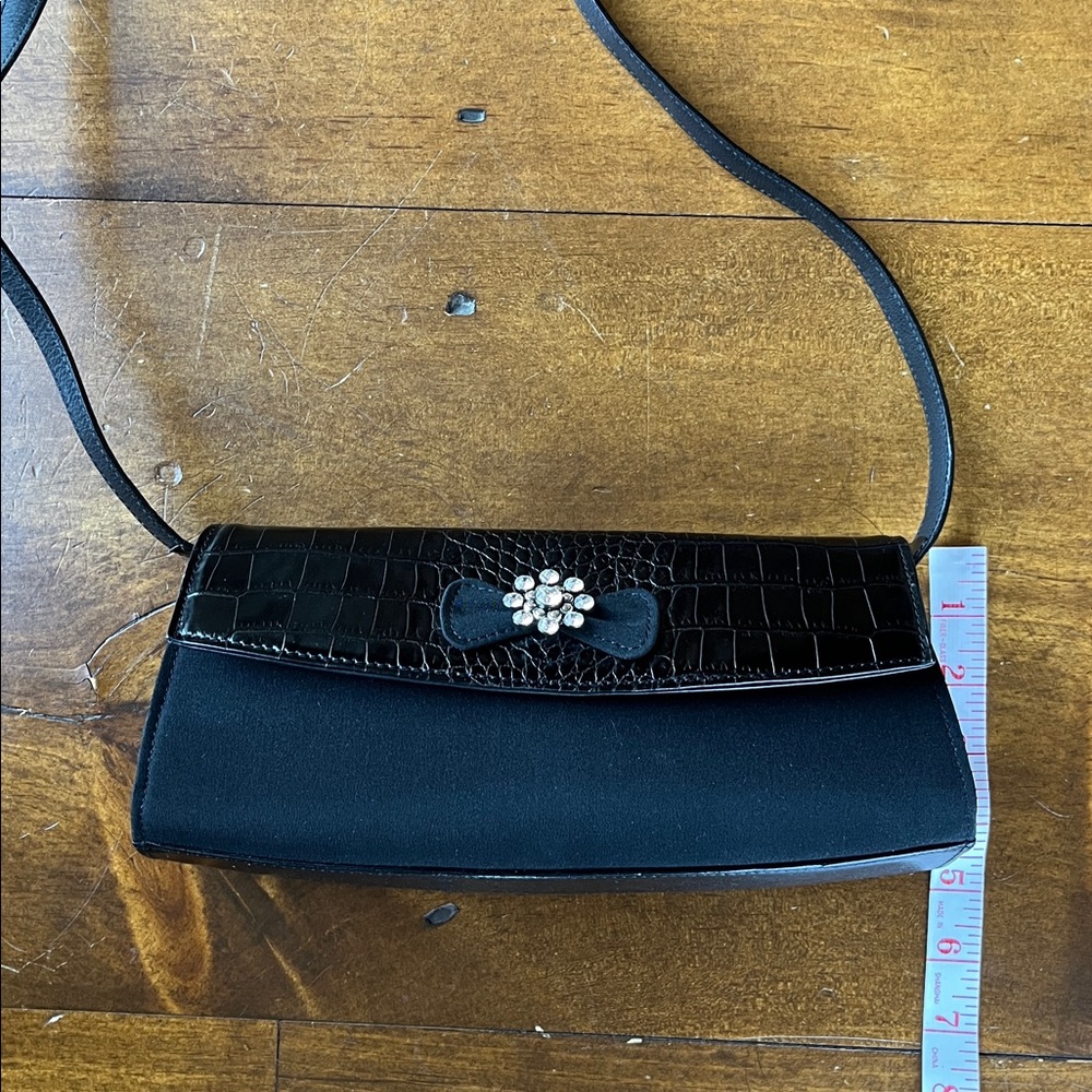 Brighton Vintage Black Clutch Purse with Detachable Shoulder Strap - Picture 15 of 15